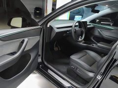 Tesla Model Y Rear-Wheel Drive - ფოტო 16