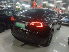 Tesla Model Y Long Range All-Wheel Drive - ფოტო 7