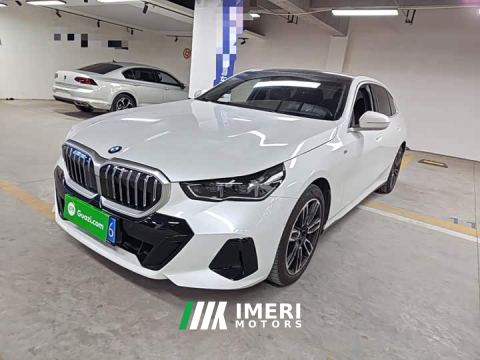2025 BMW 5 Series 525Li M Sport Package