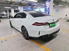 BMW 5 Series 525Li M Sport Package - ფოტო 5