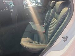 Land Rover Discovery Sport 249PS R-Dynamic S Performance 5-Seater - ფოტო 17