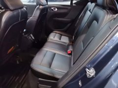 Volvo XC40 T4 AWD Smart Remote Luxury Edition - ფოტო 17