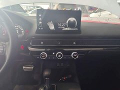 Honda Civic Hatchback 240 Turbo CVT Sharp Edition - ფოტო 13