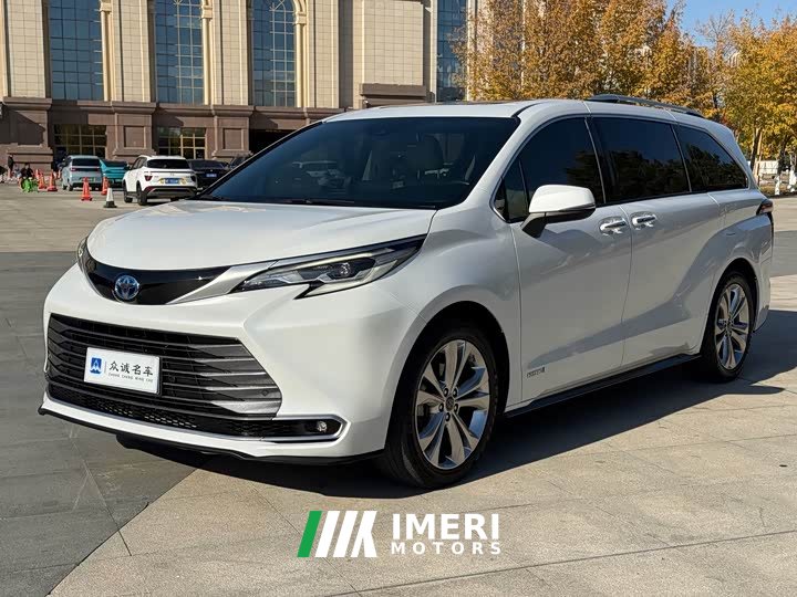 Toyota Sienna 2.5L Hybrid Premium Edition
