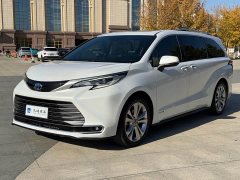 Toyota Sienna 2.5L Hybrid Premium Edition - ფოტო 1
