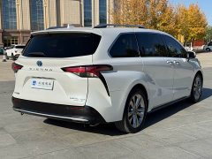 Toyota Sienna 2.5L Hybrid Premium Edition - ფოტო 9