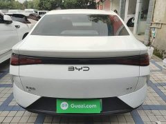 BYD e7 520 Smart Driving Edition - ფოტო 6