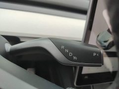 Tesla Model Y Standard Range RWD - ფოტო 14