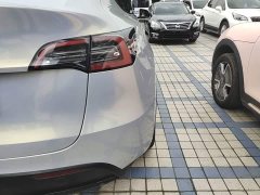 Tesla Model Y Standard Range RWD - ფოტო 8