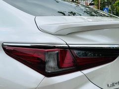 Lexus ES 2022 300h Excellence Edition - ფოტო 11