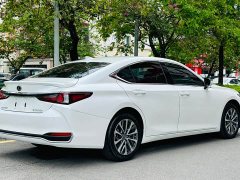 Lexus ES 2022 300h Excellence Edition - ფოტო 4