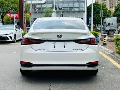 Lexus ES 2022 300h Excellence Edition - ფოტო 5