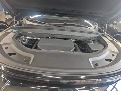 Li Auto L8 Pro - ფოტო 20