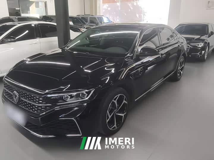 Volkswagen Passat Facelift 330TSI Starry Sky Luxury Edition