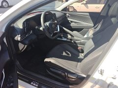 Hyundai Elantra 1.5L CVT GLX Elite - ფოტო 15