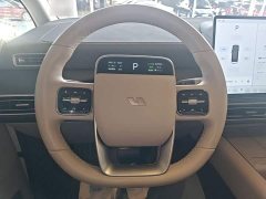 Li Auto MEGA 2025 Home Family Edition - ფოტო 11