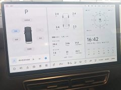 Li Auto MEGA 2025 Home Family Edition - ფოტო 12