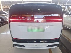 Li Auto MEGA 2025 Home Family Edition - ფოტო 6