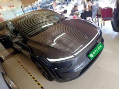 Tesla Model Y Rear-Wheel Drive - ფოტო 4