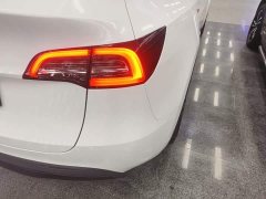 Tesla Model Y Rear-Wheel Drive - ფოტო 8