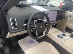 Li Auto L7 Pro - ფოტო 10
