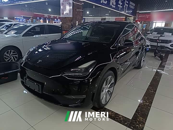 Tesla Model Y Standard Range RWD