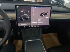 Tesla Model Y Standard Range RWD - ფოტო 13