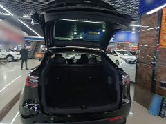 Tesla Model Y Standard Range RWD - ფოტო 19