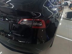 Tesla Model Y Standard Range RWD - ფოტო 8