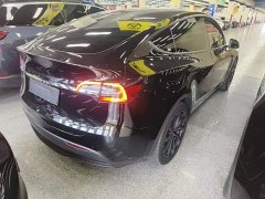 Tesla Model Y Standard Range RWD - ფოტო 7