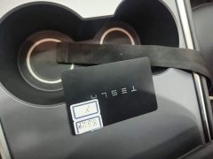Tesla Model Y Standard Range RWD - ფოტო 9