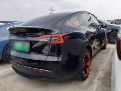 Tesla Model Y Rear-Wheel Drive - ფოტო 7