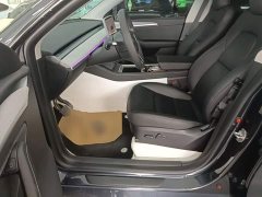 Tesla Model Y Rear-Wheel Drive - ფოტო 15