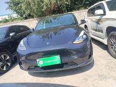 Tesla Model Y Rear-Wheel Drive - ფოტო 3