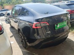 Tesla Model Y Rear-Wheel Drive - ფოტო 5