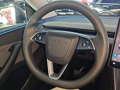 Tesla Model Y Rear-Wheel Drive - ფოტო 11