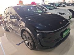 Tesla Model Y Rear-Wheel Drive - ფოტო 4