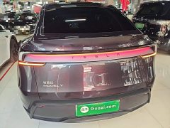 Tesla Model Y Rear-Wheel Drive - ფოტო 6