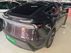 Tesla Model Y Rear-Wheel Drive - ფოტო 7