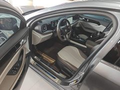 BYD Qin PLUS Glory Edition EV 510KM Leading - ფოტო 16