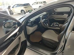 BYD Qin PLUS Glory Edition DM-i 55KM Leading - ფოტო 16
