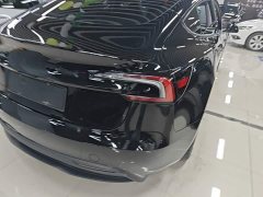 Tesla Model 3 Long Range All-Wheel Drive - ფოტო 8