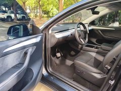 Tesla Model Y Rear-Wheel Drive - ფოტო 16