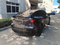 Tesla Model Y Rear-Wheel Drive - ფოტო 7