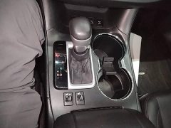 Toyota Highlander 2.0T AWD Premium 7-Seater - ფოტო 10