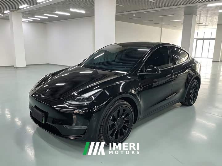 Tesla Model Y Standard Range RWD