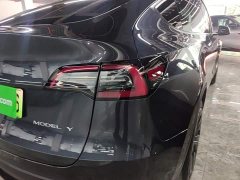 Tesla Model Y Rear-Wheel Drive - ფოტო 8