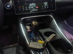 Toyota Camry 2.0L Base - ფოტო 10