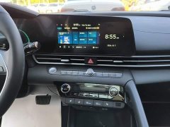 Hyundai Elantra 2023 1.5L CVT Luxury - ფოტო 13