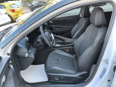 Hyundai Elantra 2023 1.5L CVT Luxury - ფოტო 15